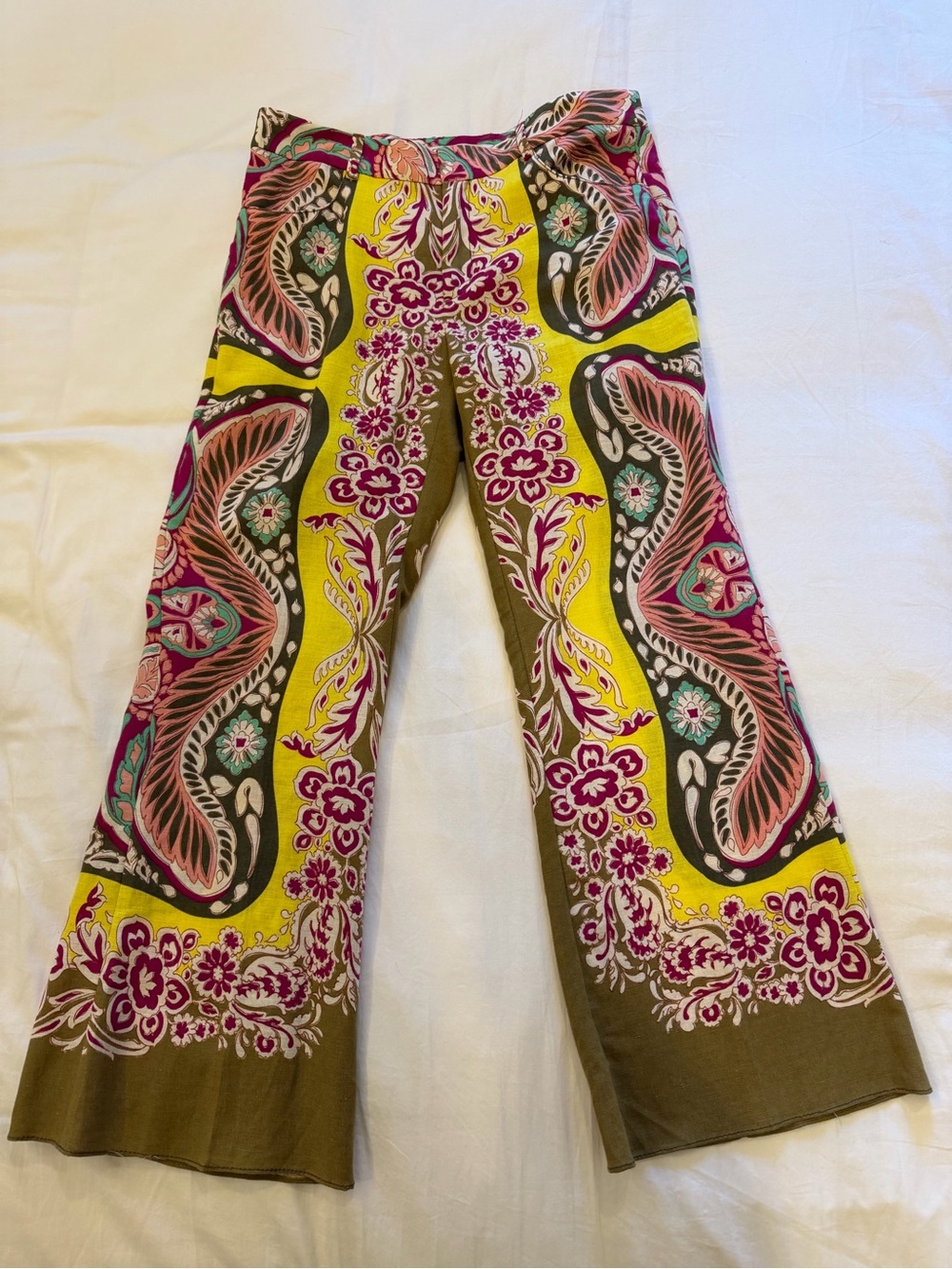 Zara Multicolor Yellow Pink Green Printed Linen cropped and flared pants. M